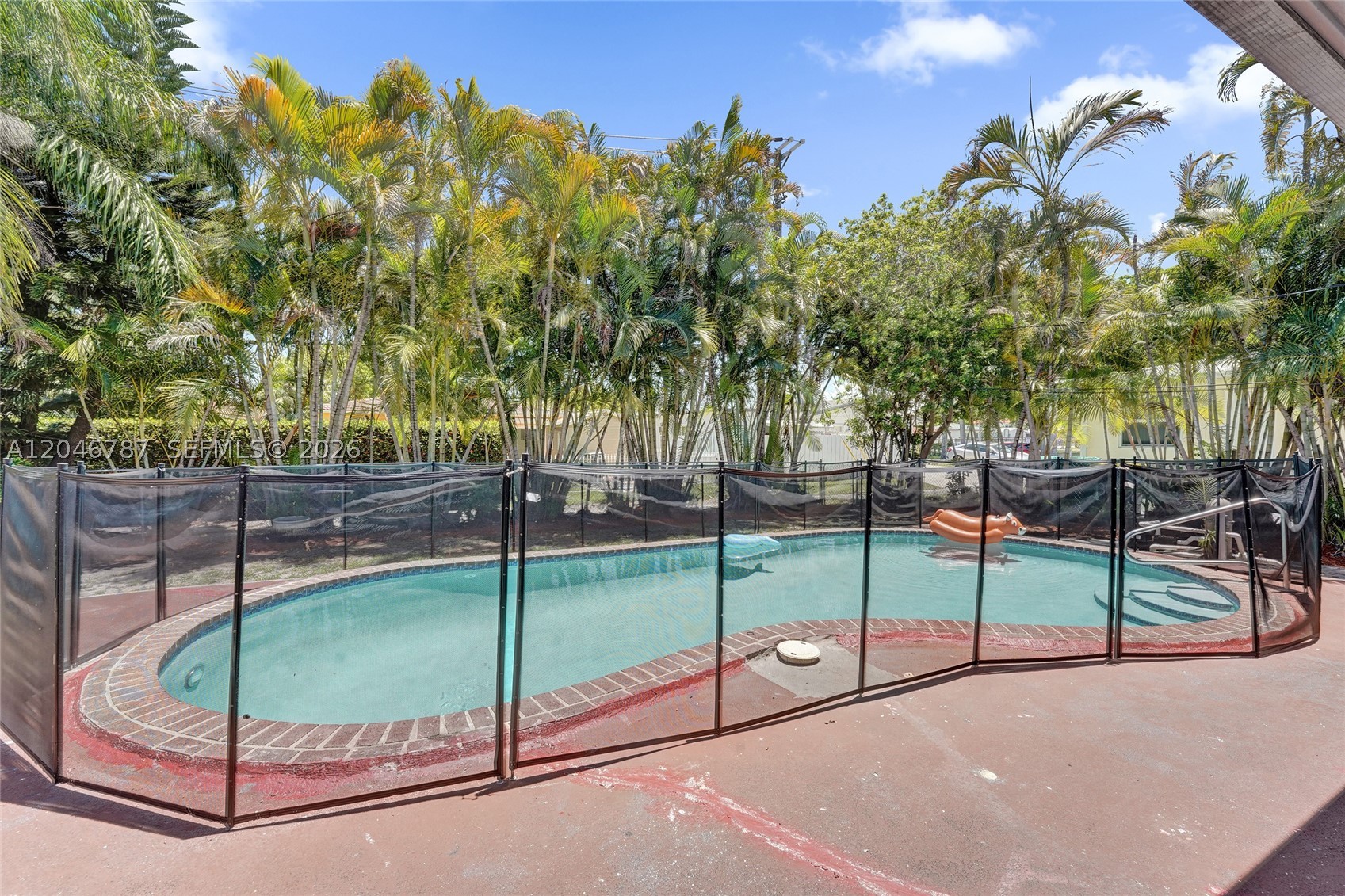 main property photo 8