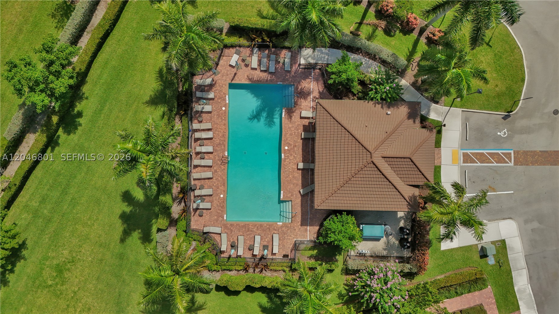 main property photo 50