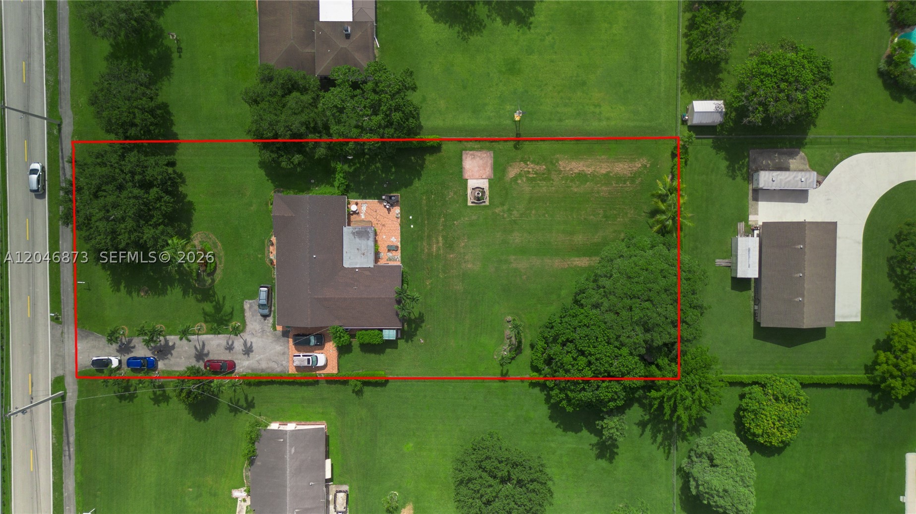 main property photo 10