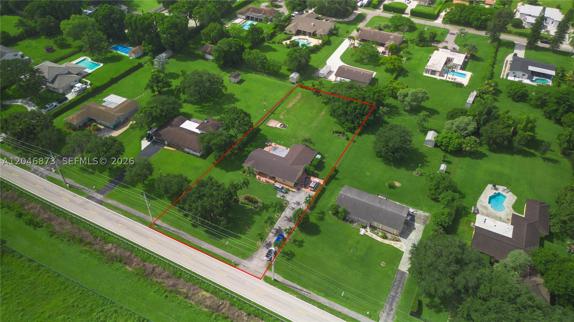 main property photo 16