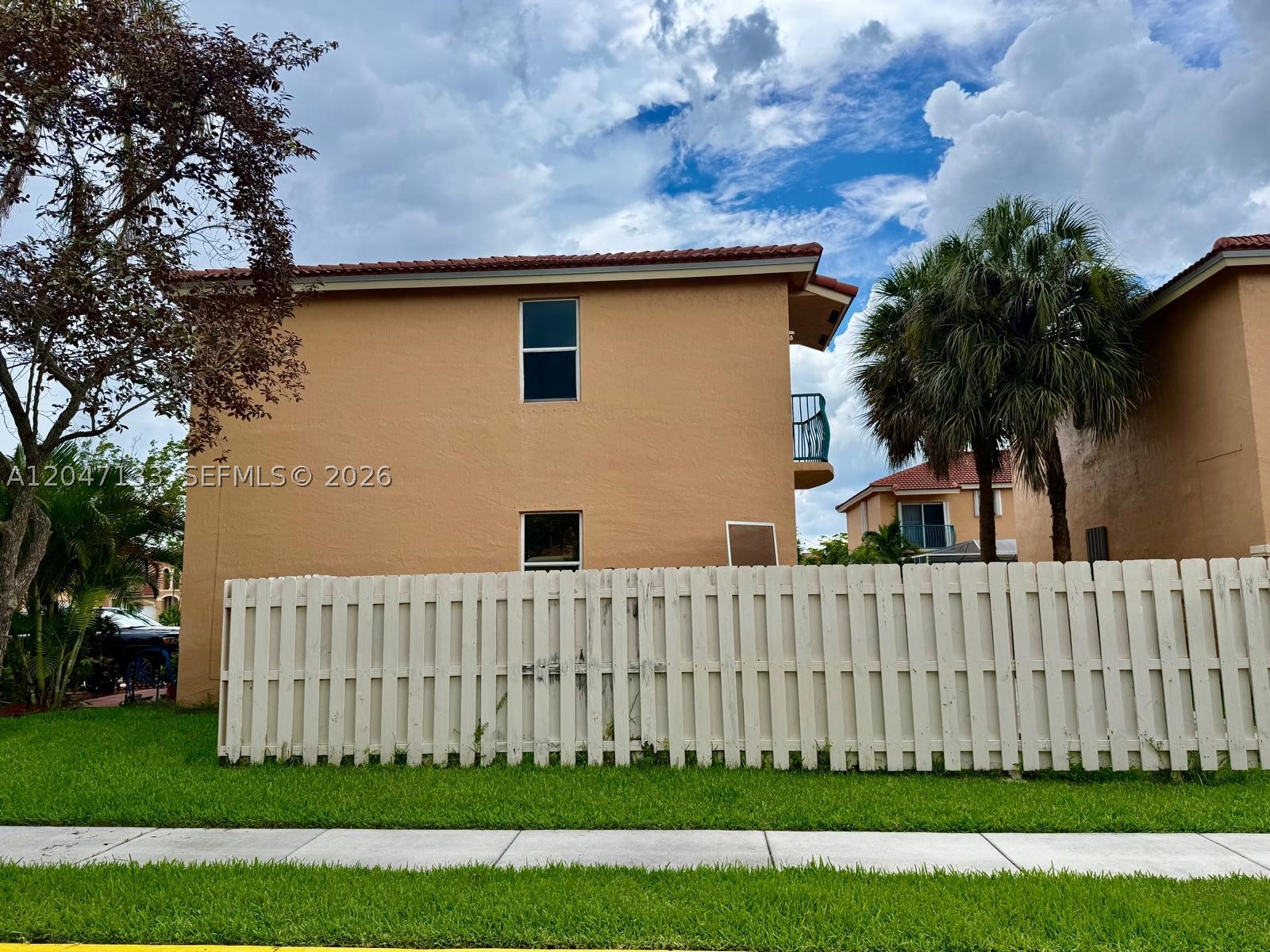 main property photo 41