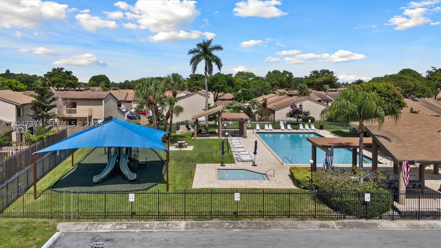 main property photo 41