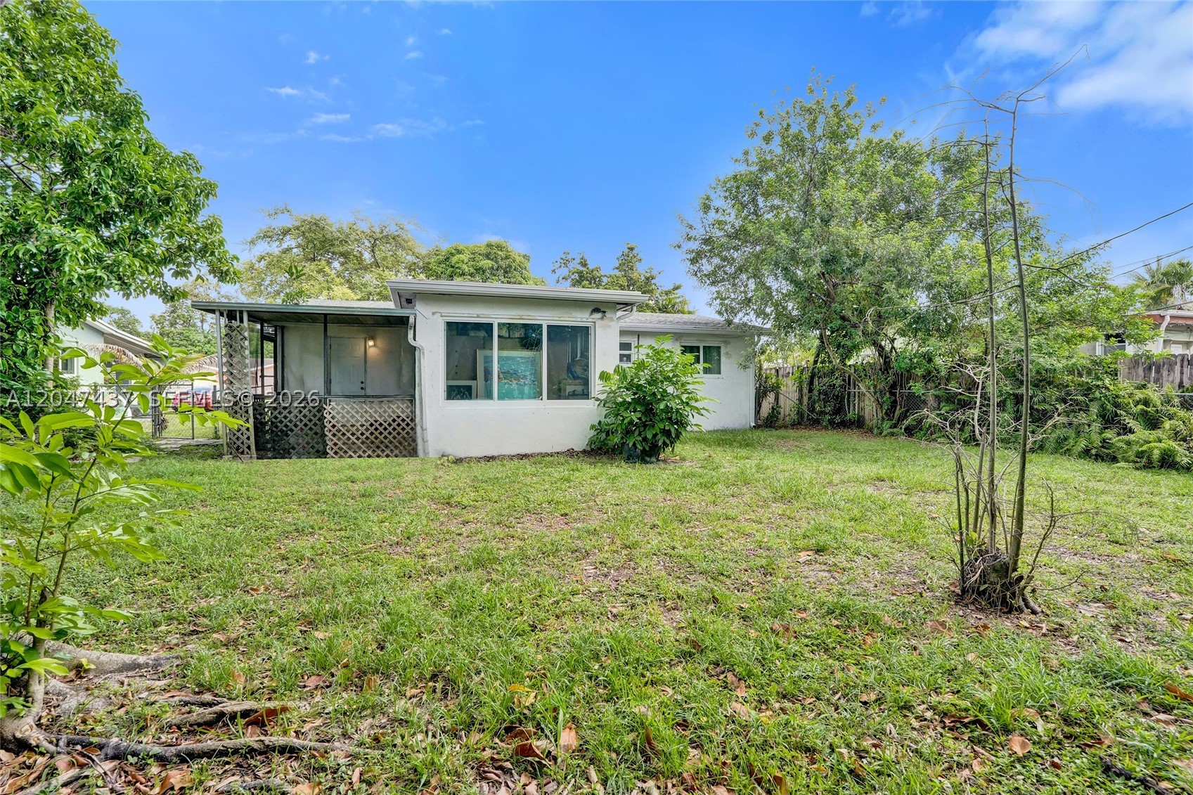 main property photo 14
