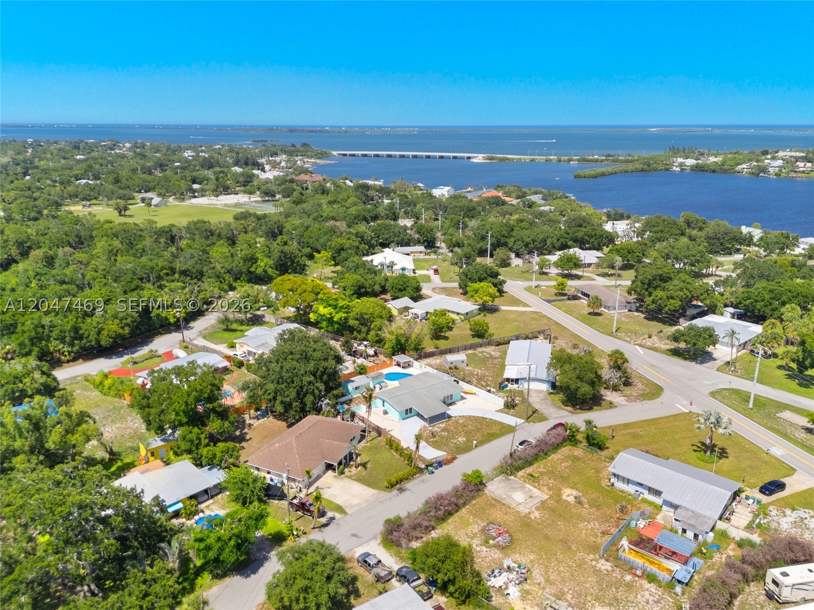 main property photo 35