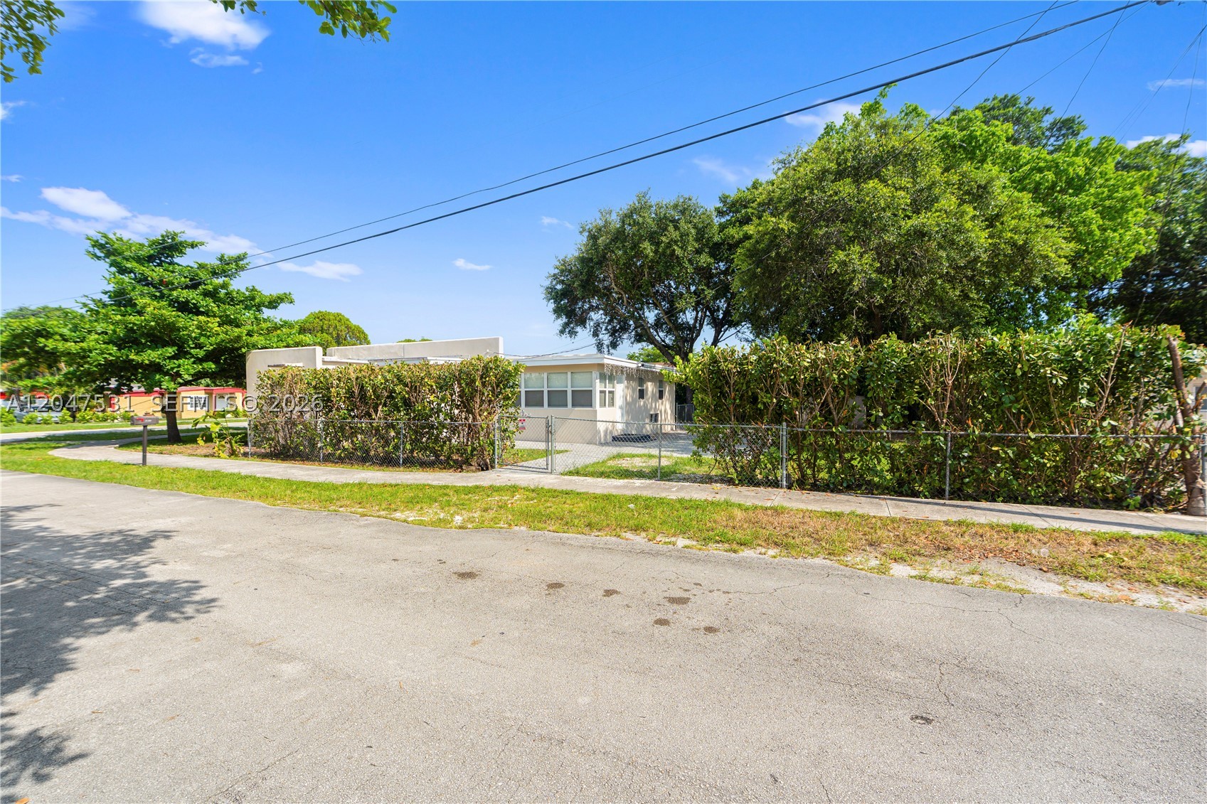 main property photo 25