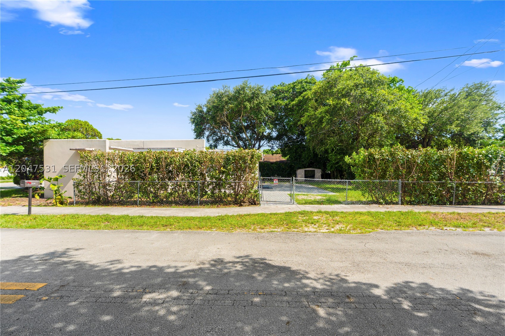 main property photo 27