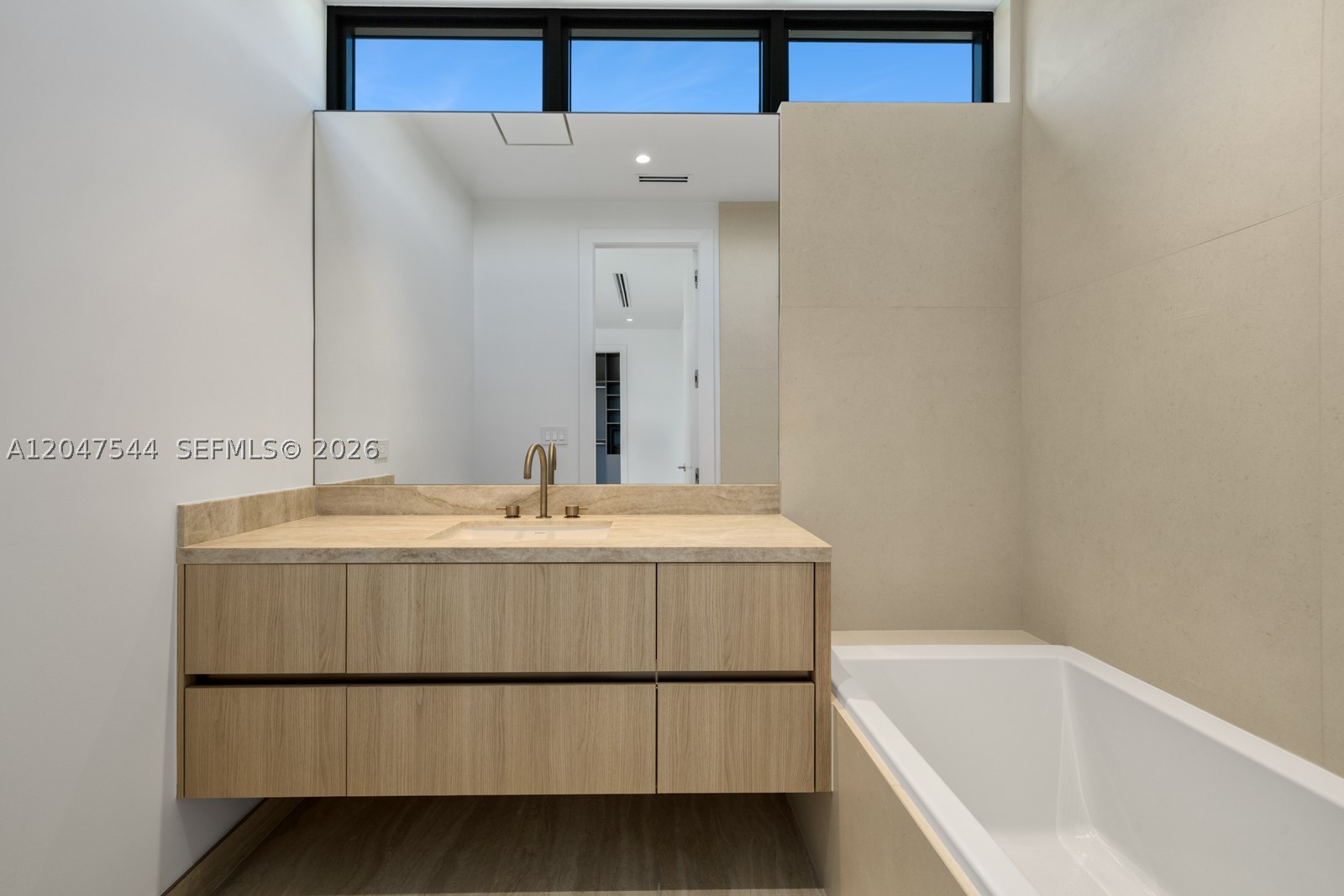 main property photo 67
