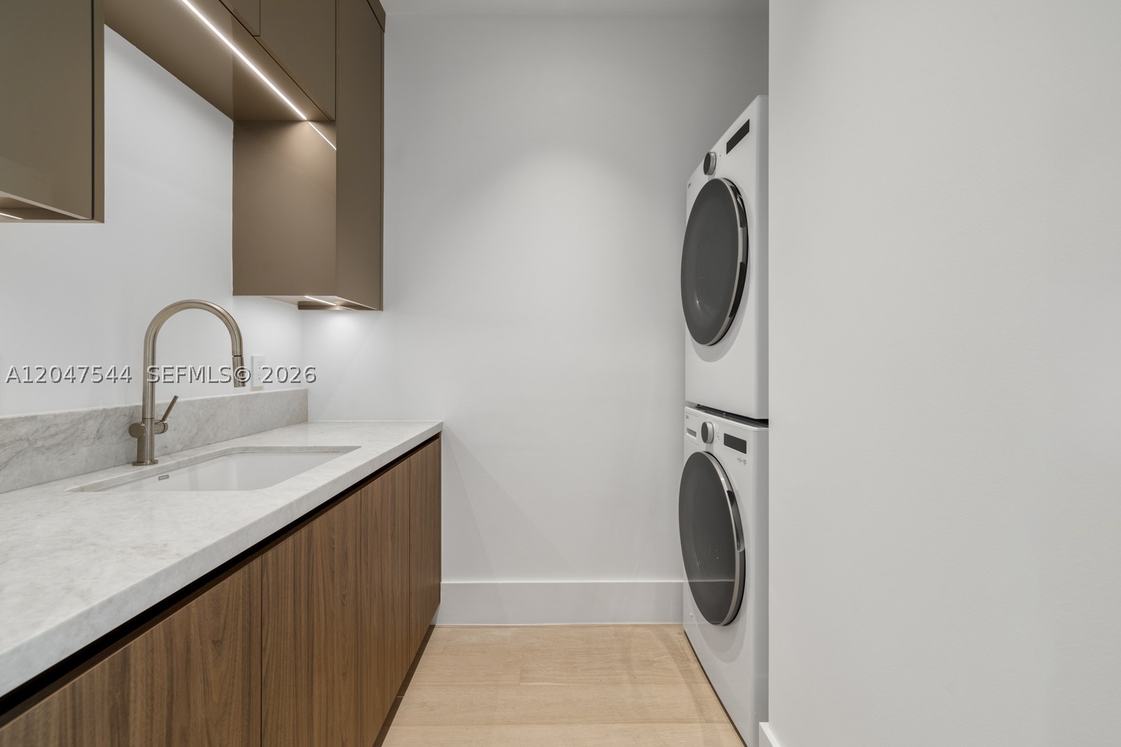 main property photo 83