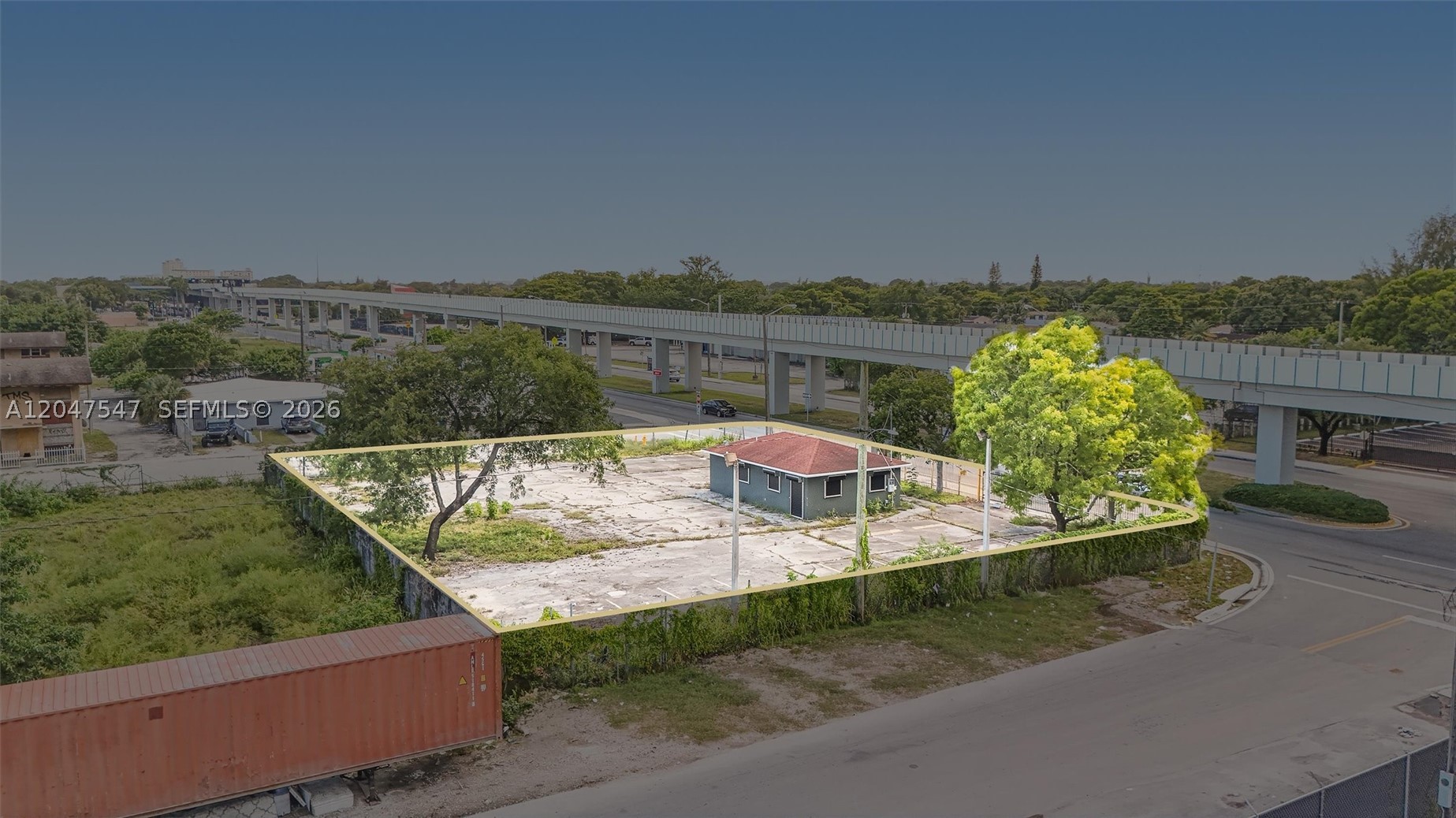 main property photo 15