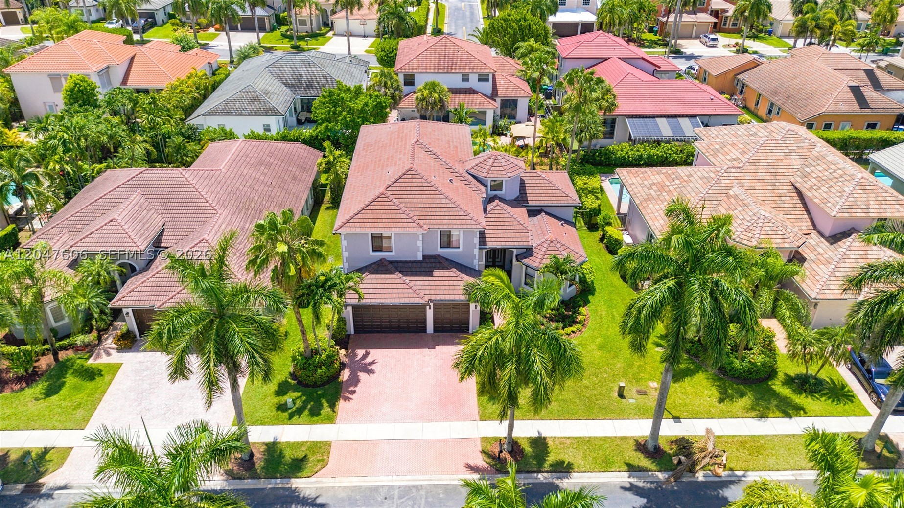 main property photo 16