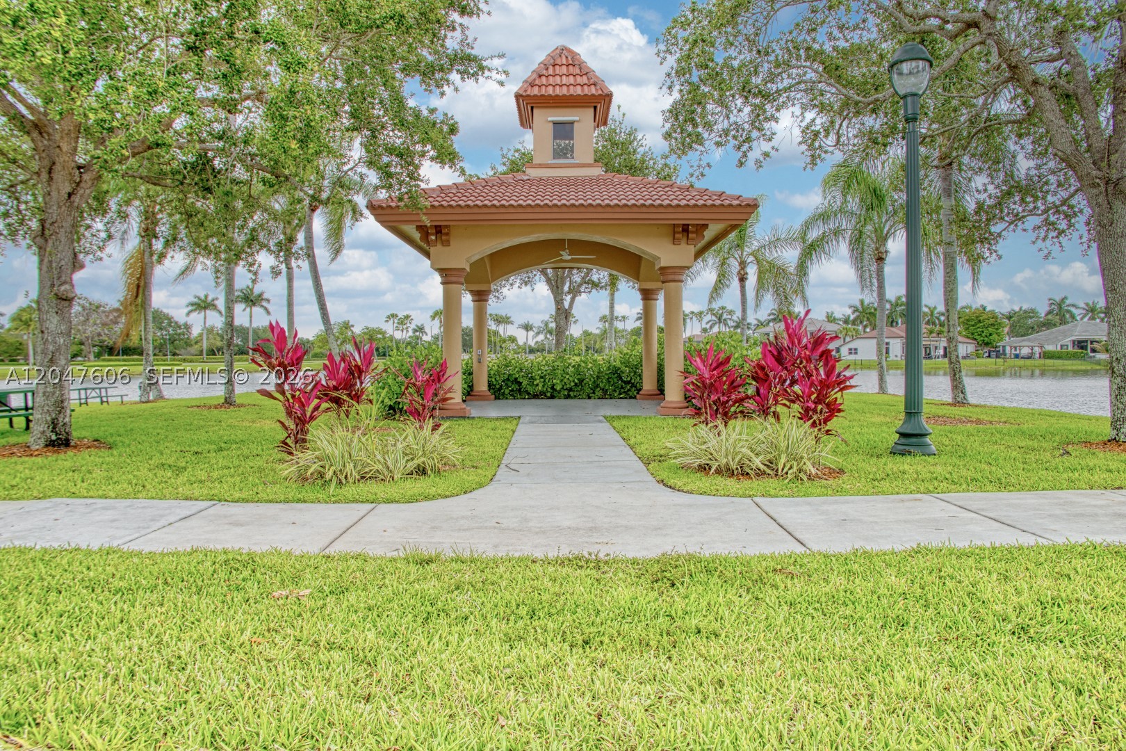 main property photo 79