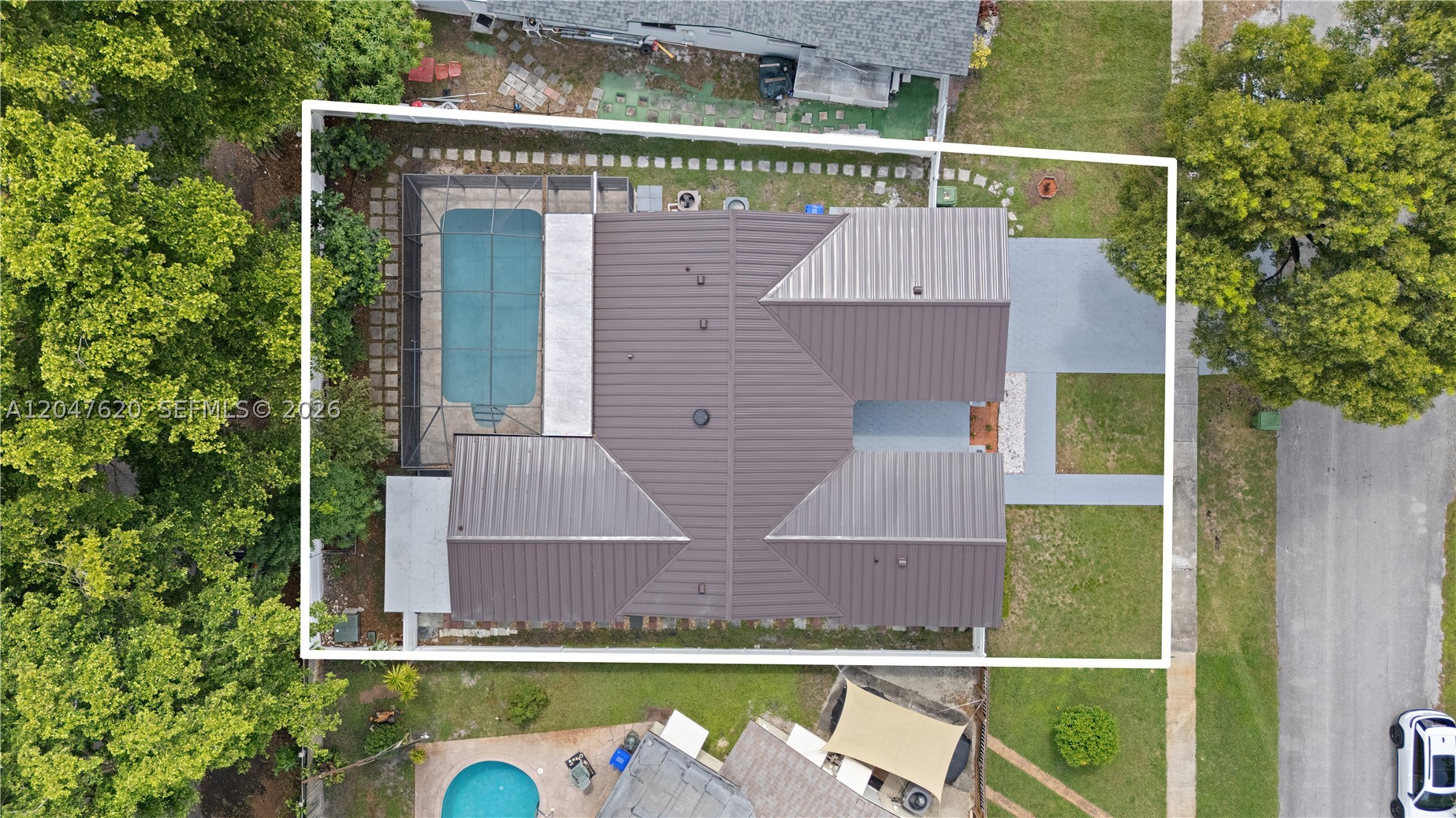 main property photo 39