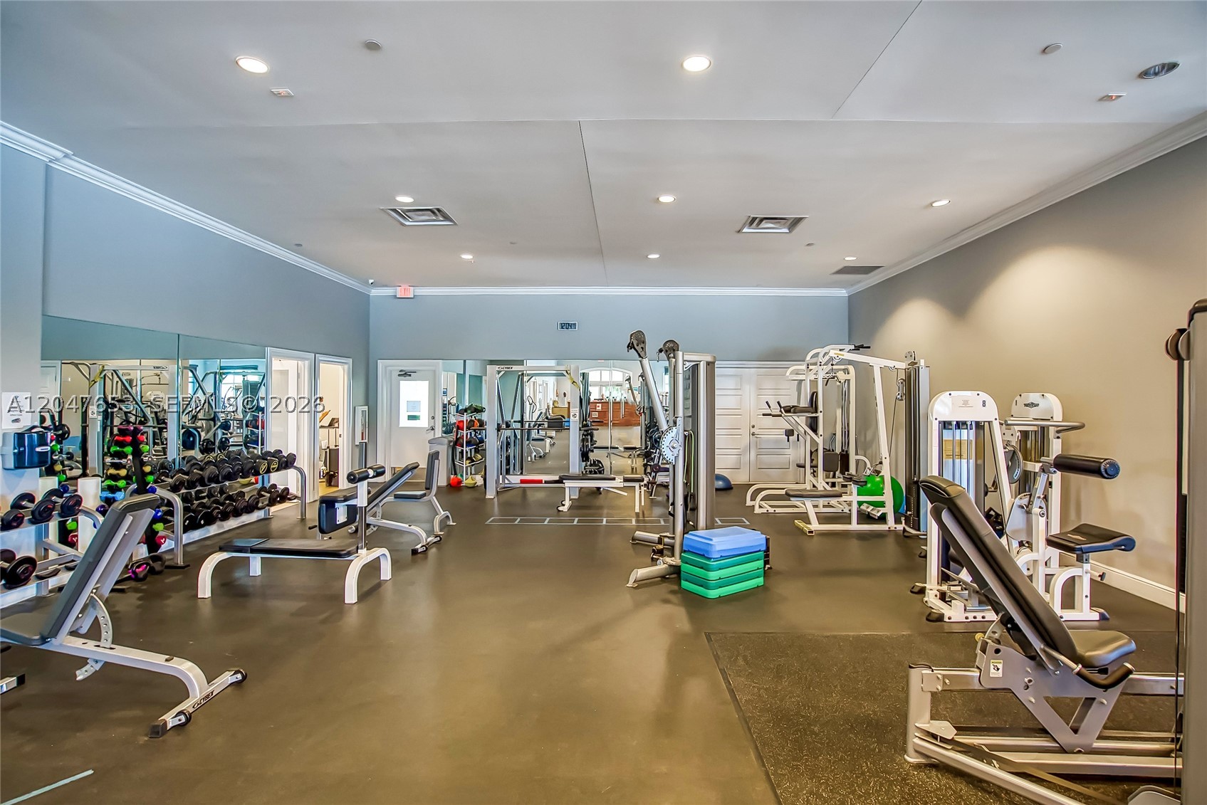 main property photo 40