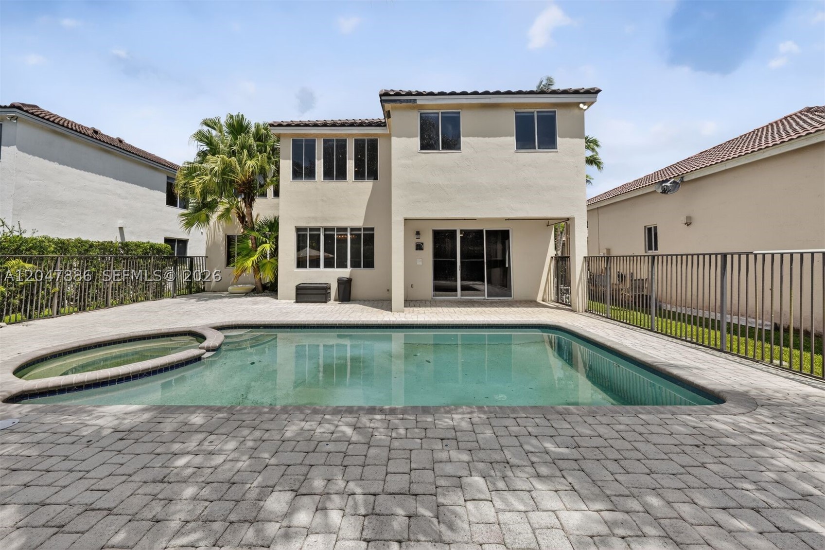 main property photo 15