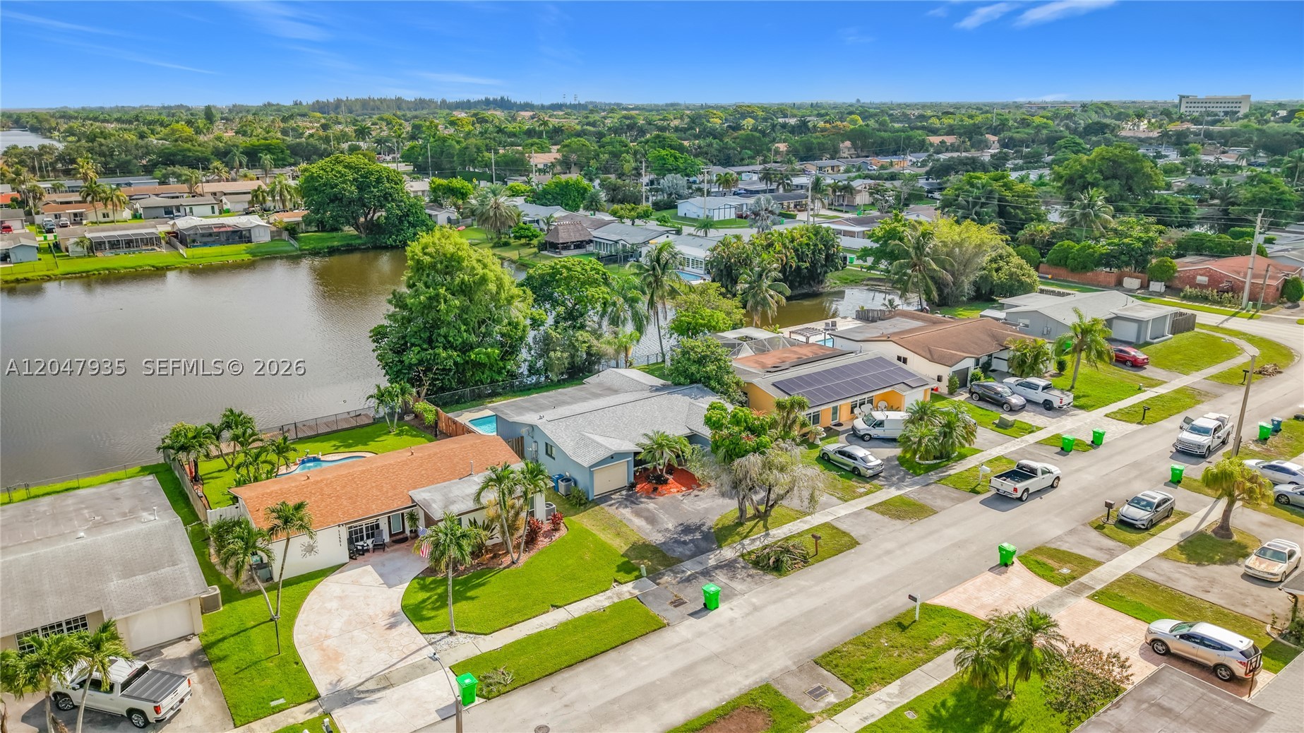 main property photo 12