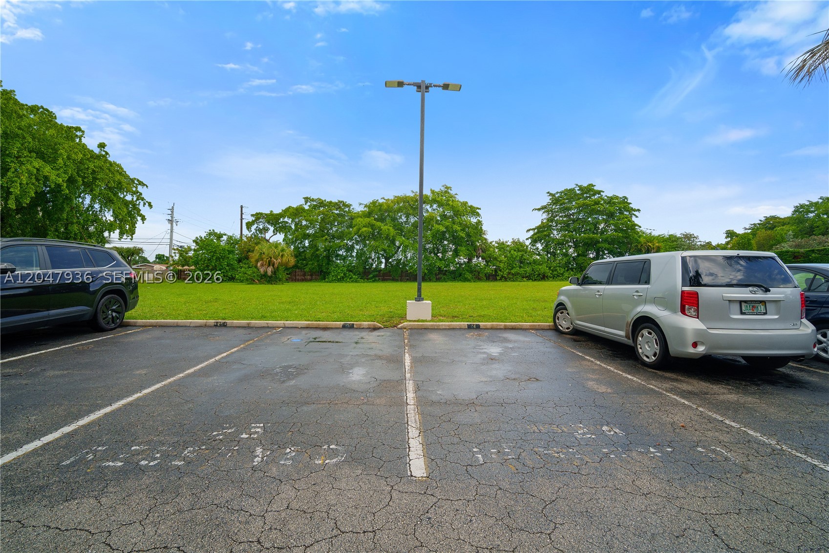 main property photo 40