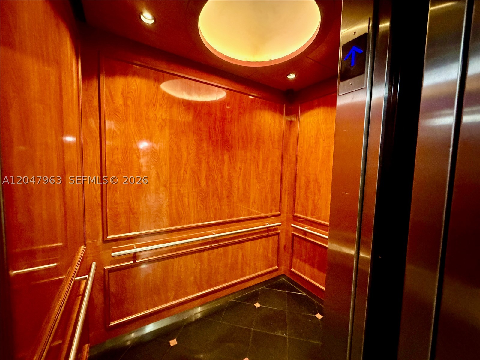 main property photo 8