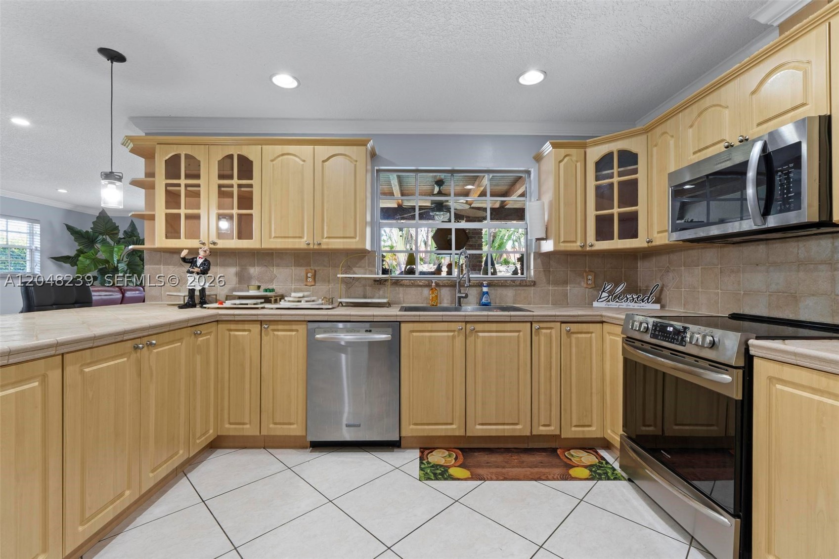 property viewer photo 16