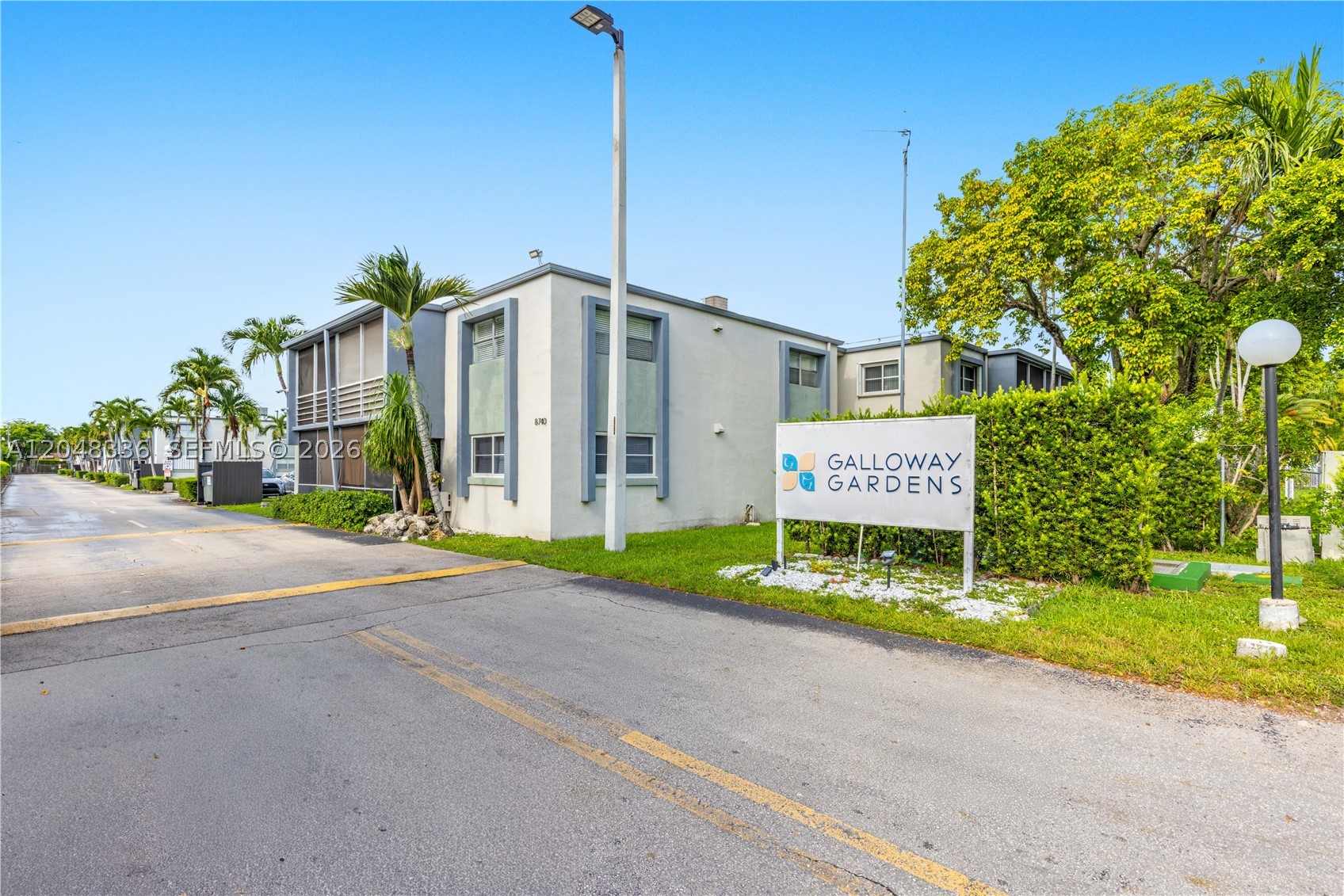 main property photo 40