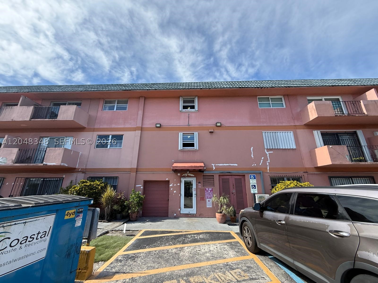 main property photo 0