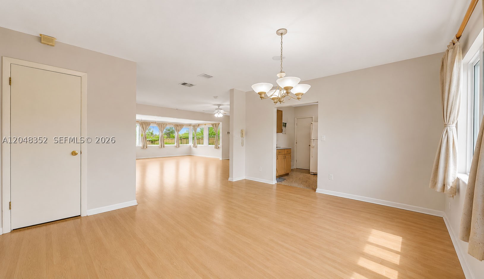 property viewer photo 13