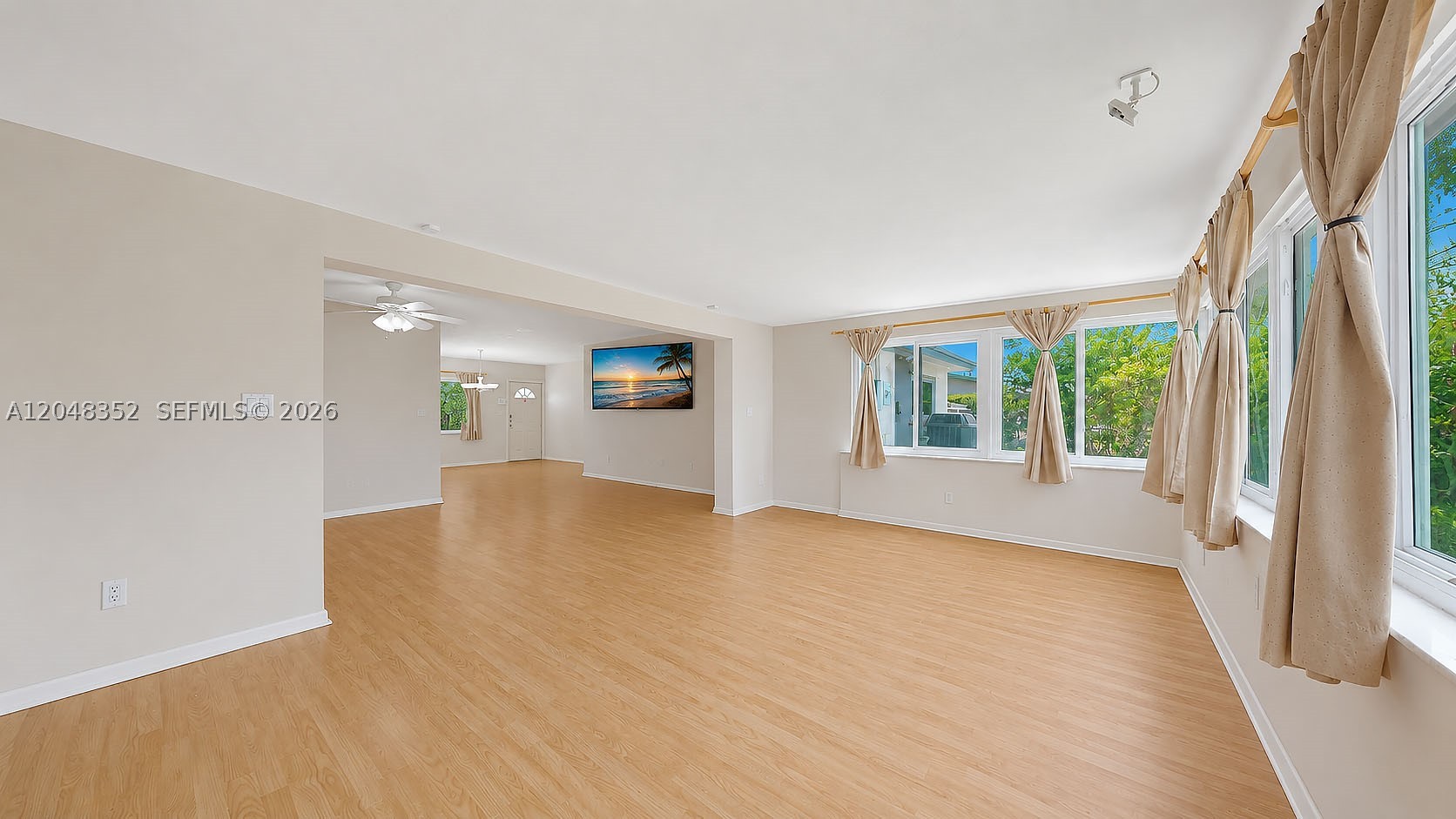 property viewer photo 21