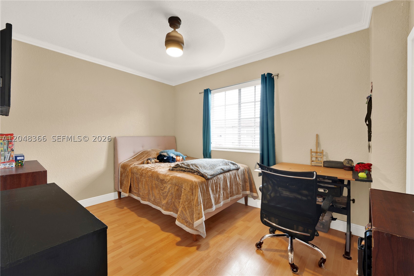 main property photo 5