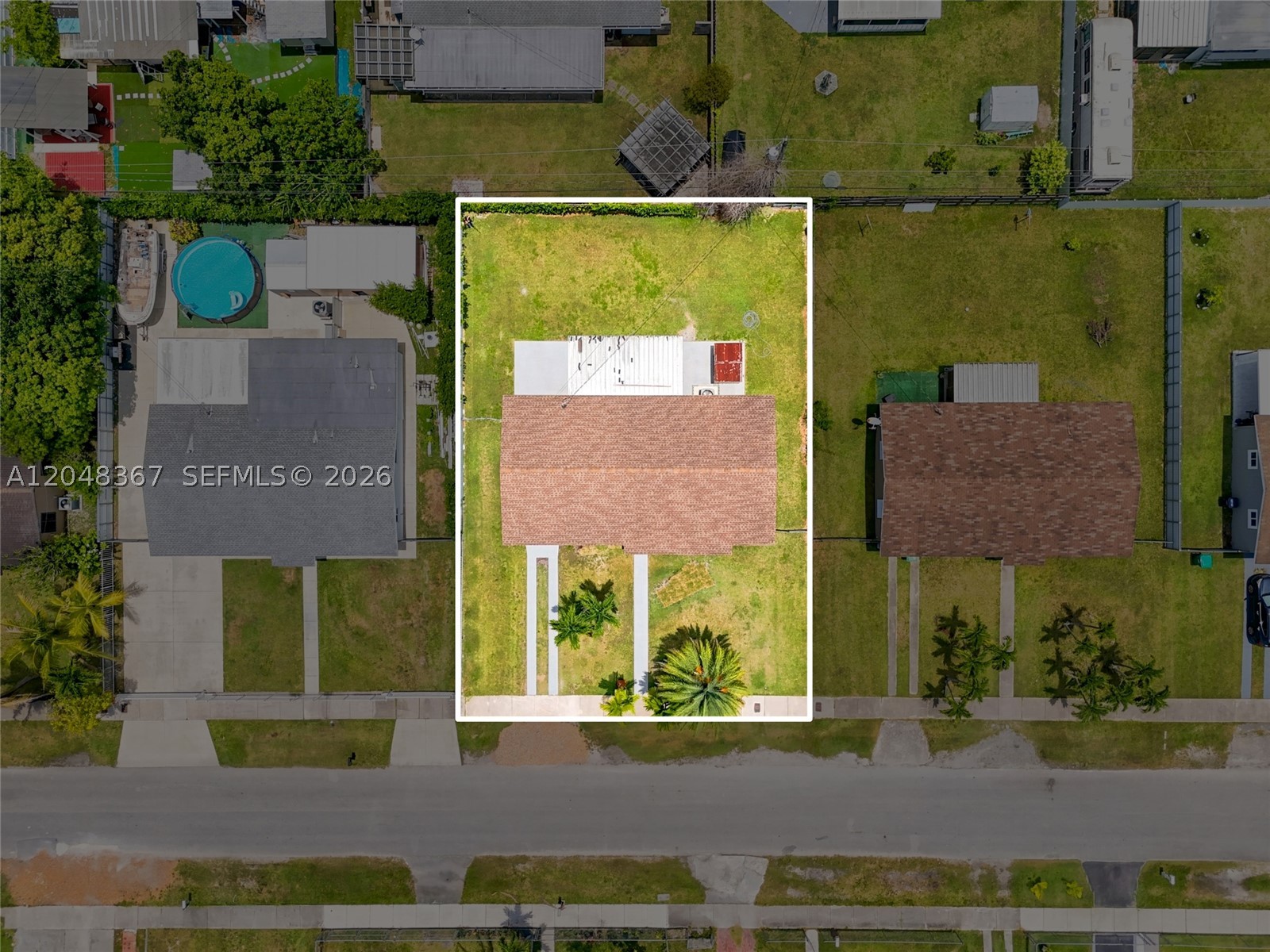 main property photo 24