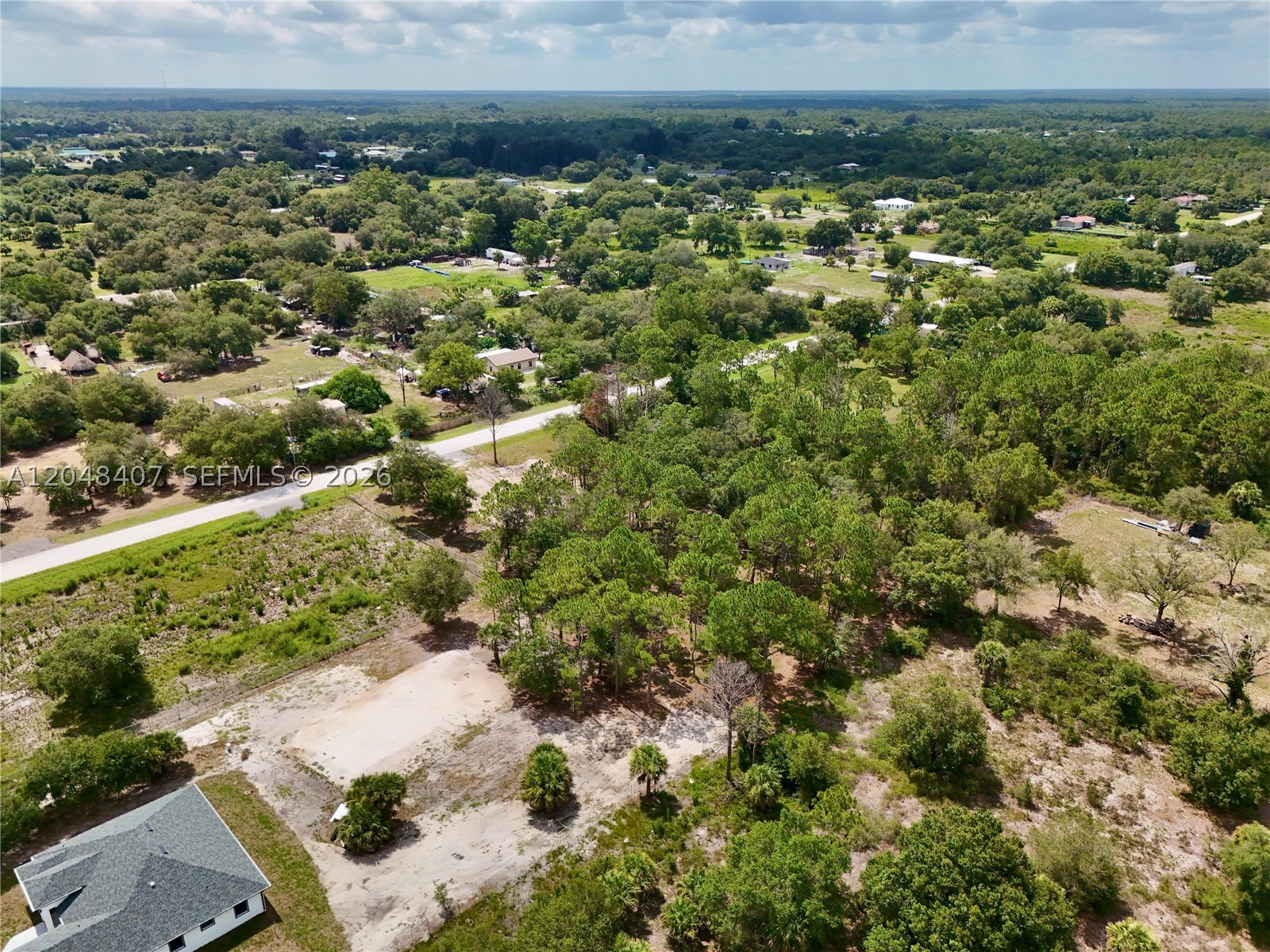 main property photo 16