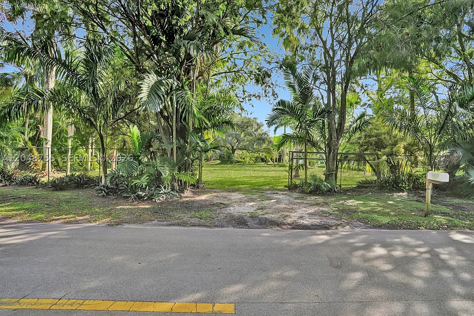 main property photo 2