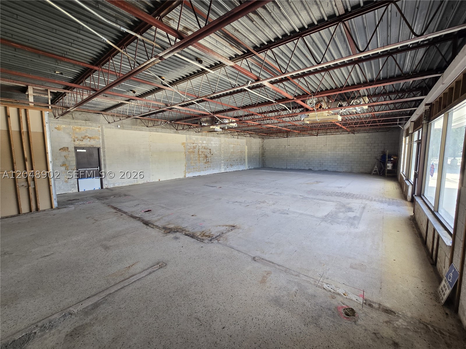 main property photo 10