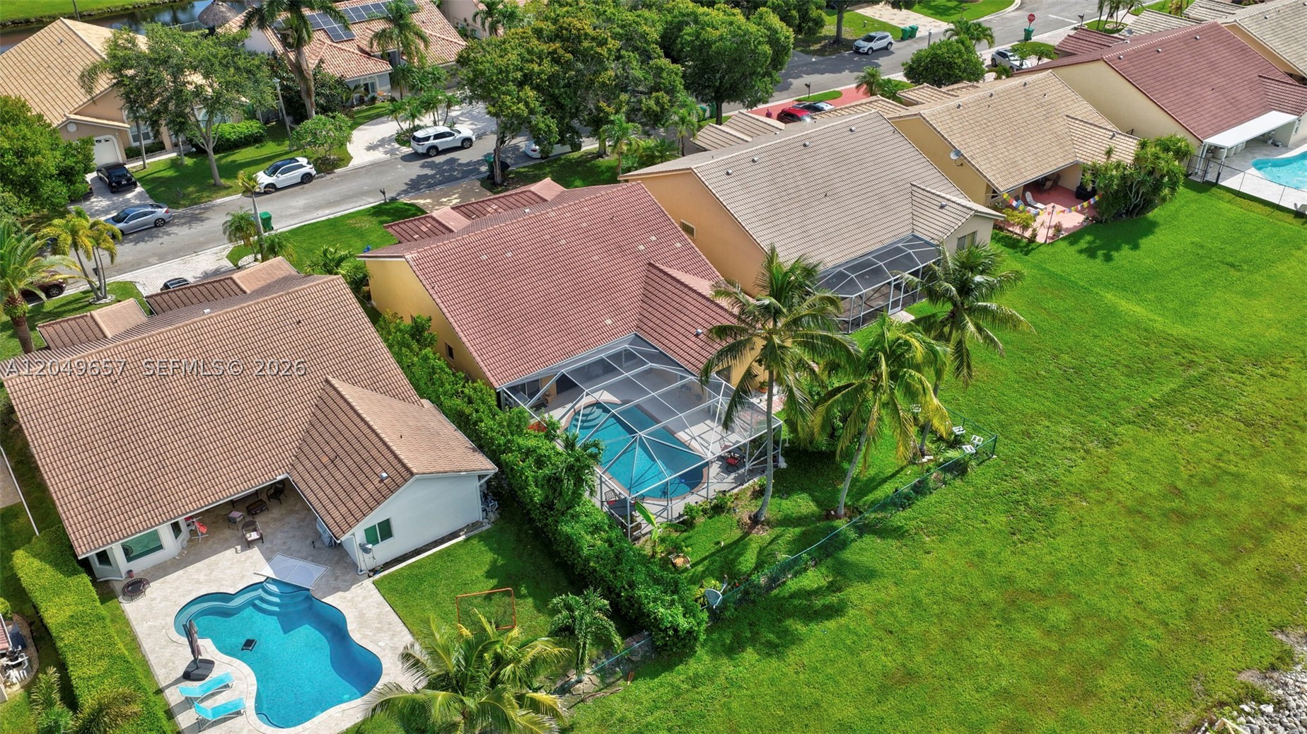 main property photo 40