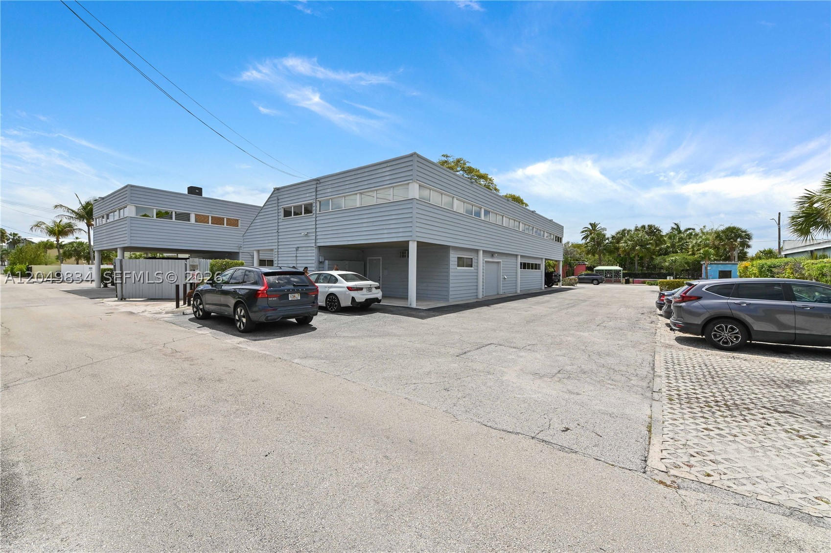 main property photo 32