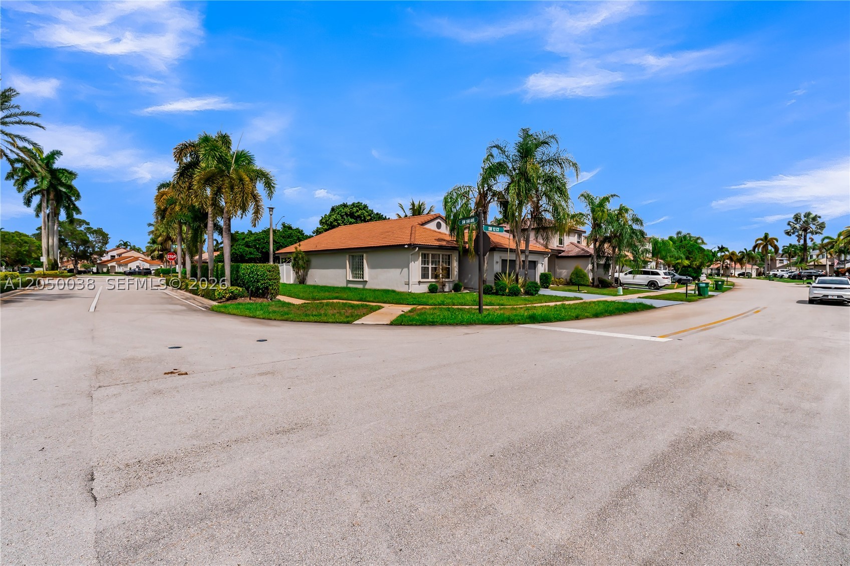 main property photo 18