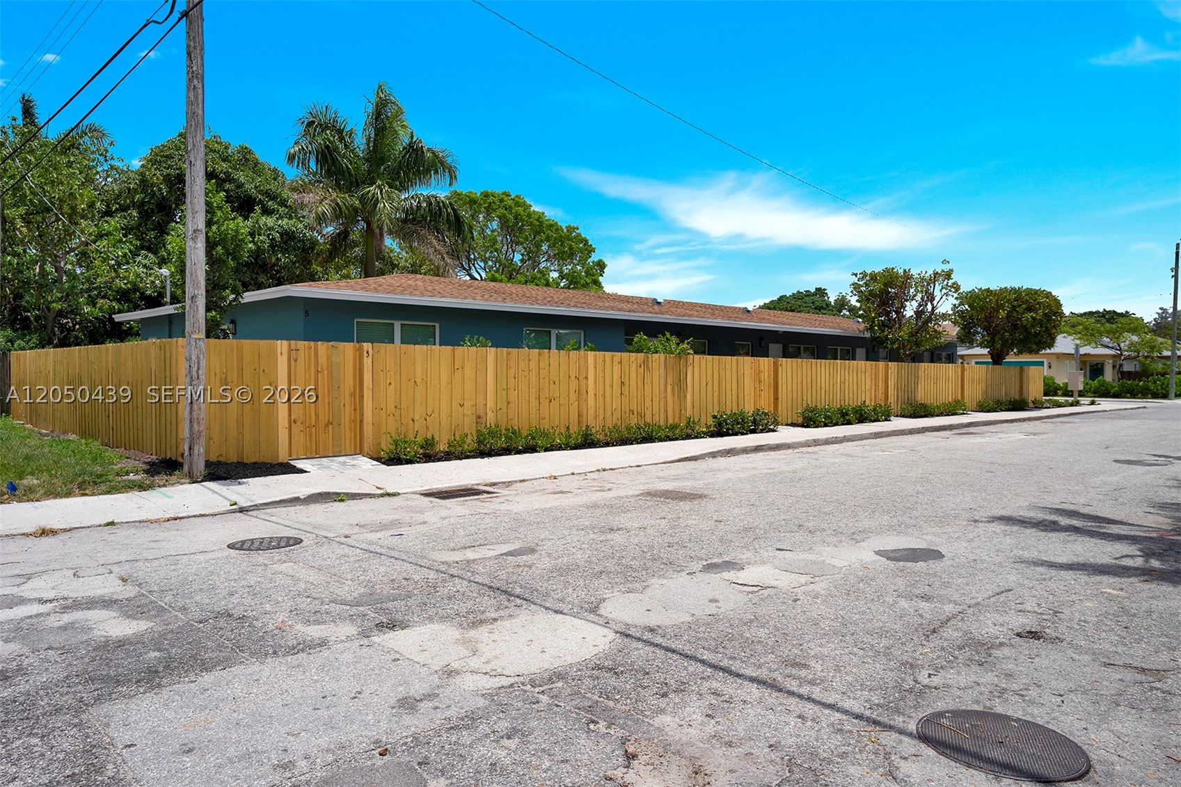 main property photo 19
