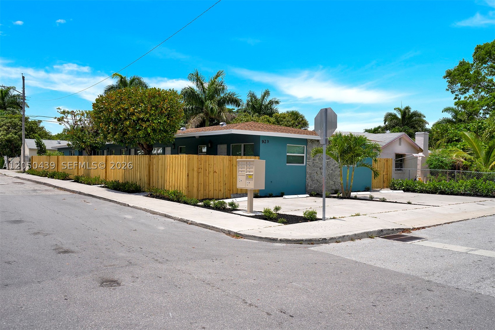 main property photo 20
