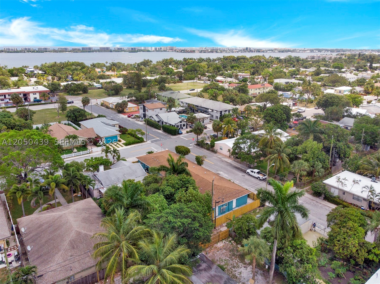 main property photo 23