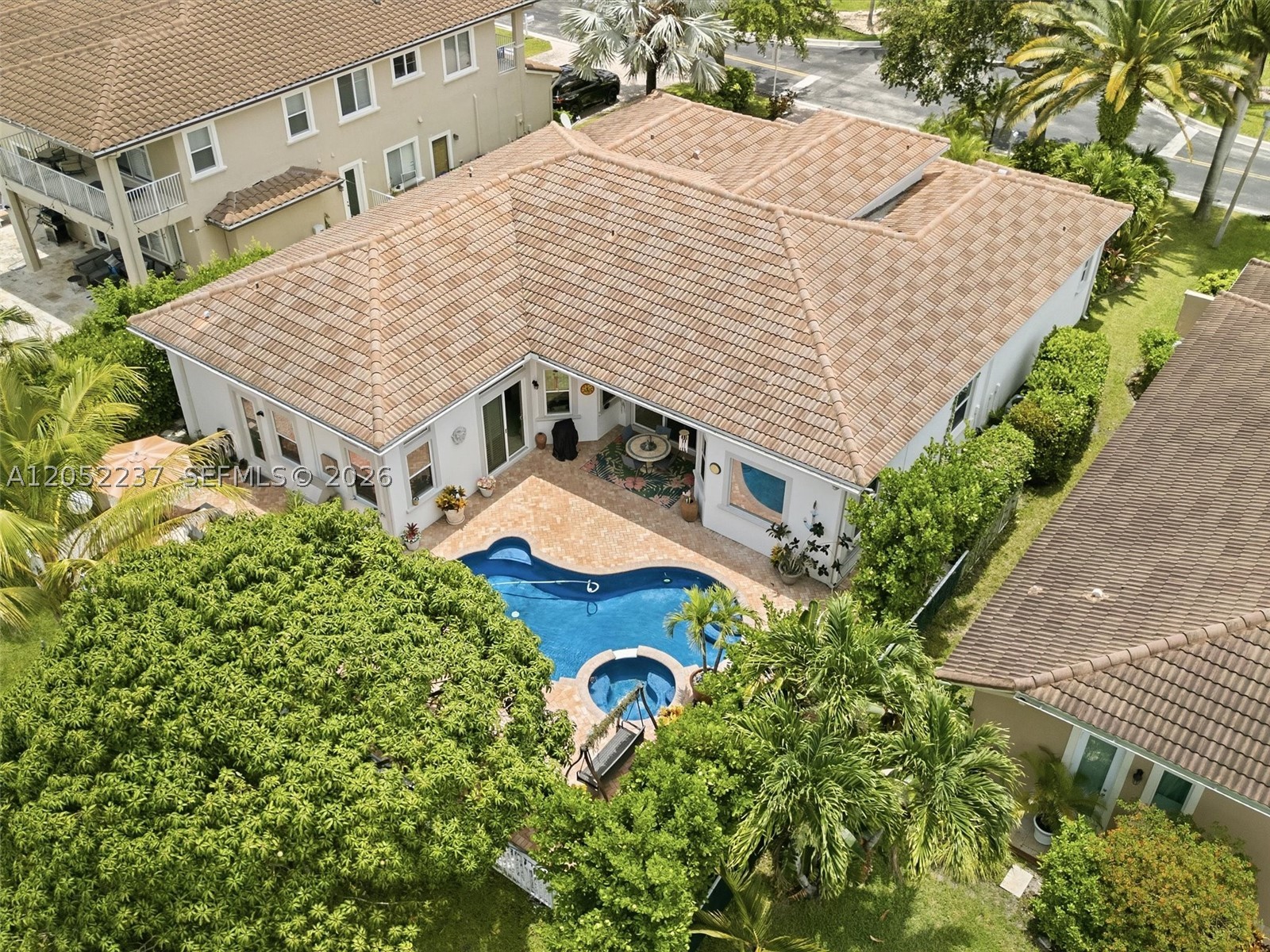 main property photo 47
