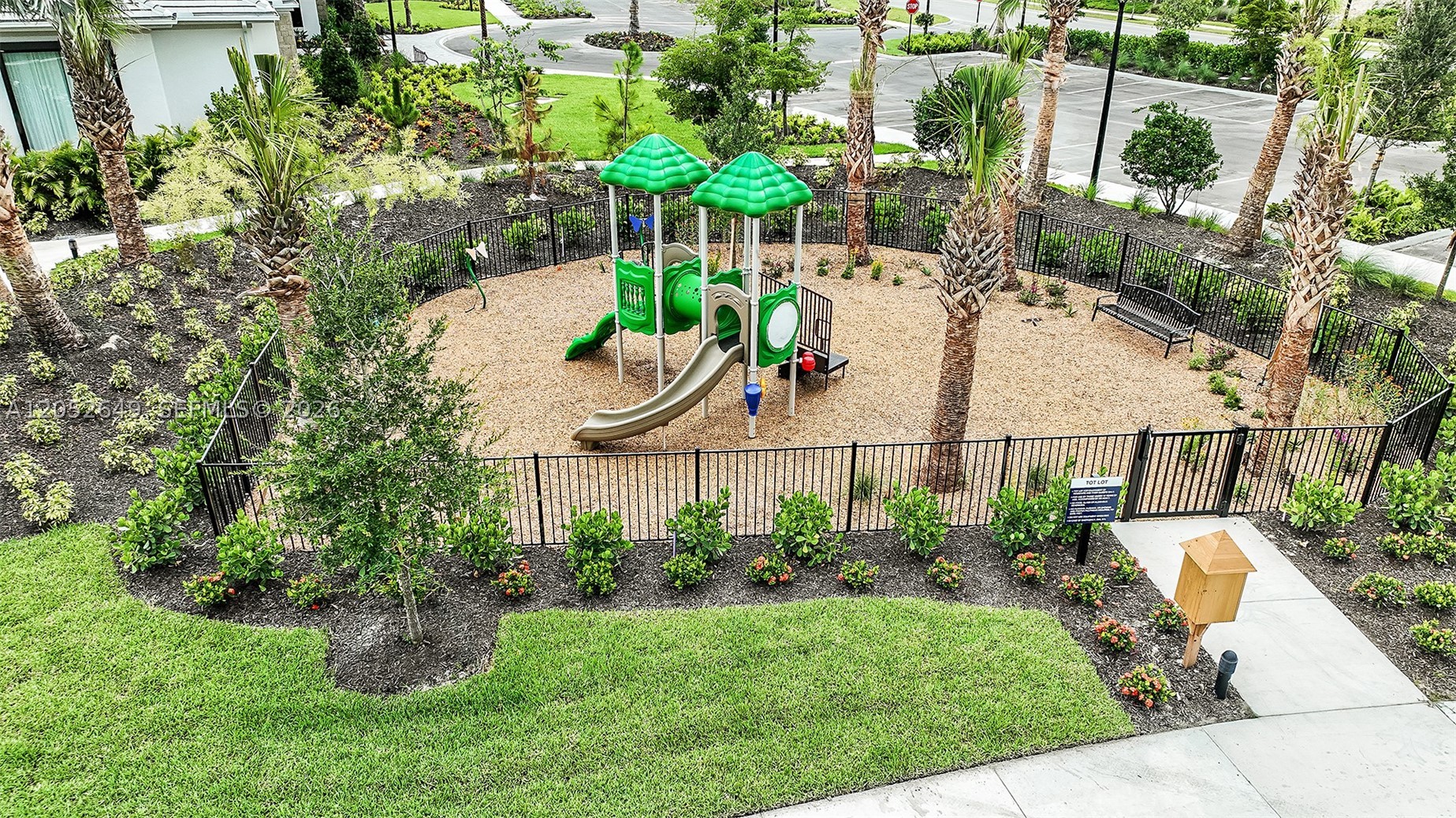 main property photo 17