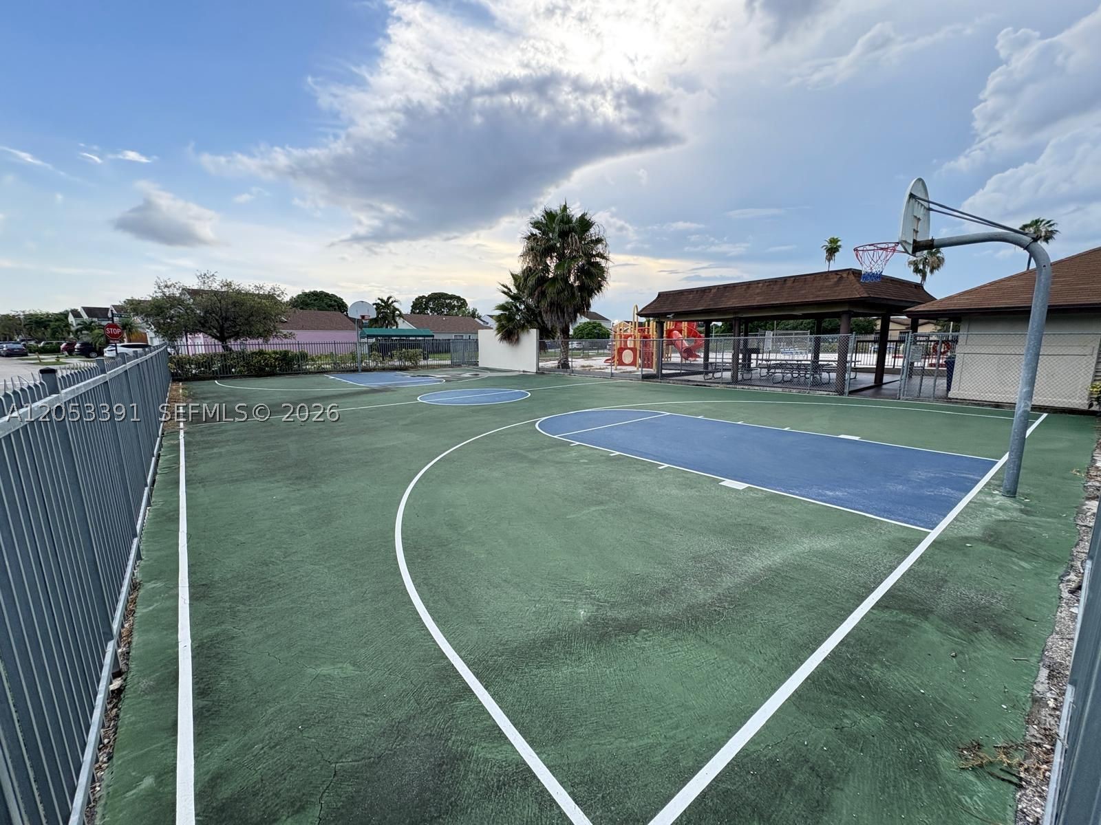 main property photo 15