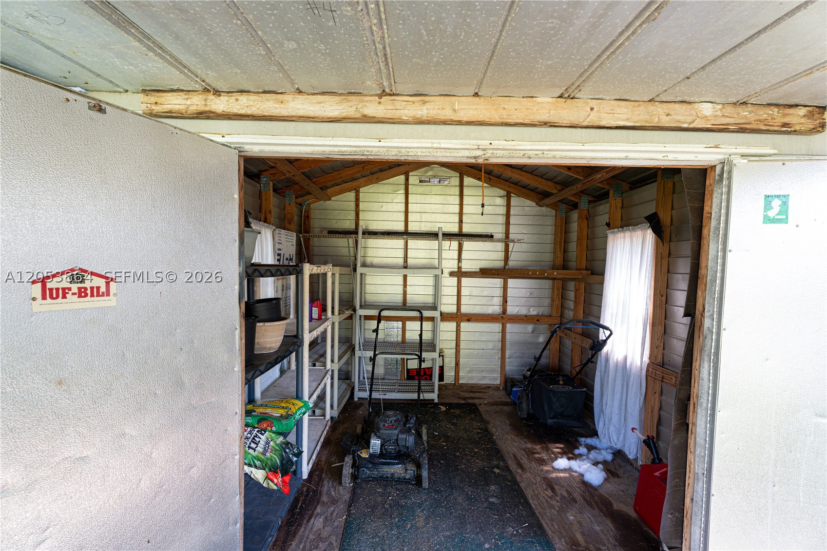 main property photo 41