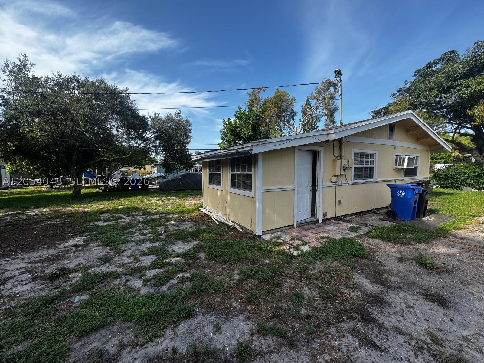 main property photo 13