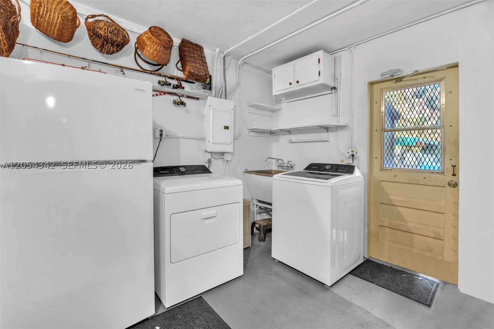 main property photo 35