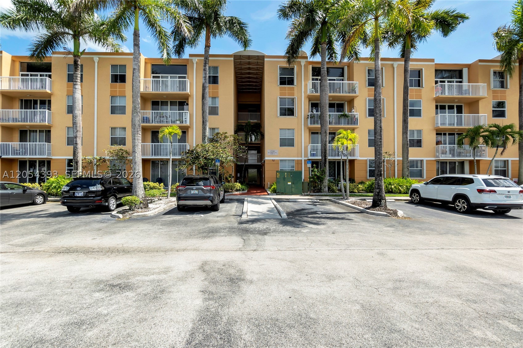 main property photo 17