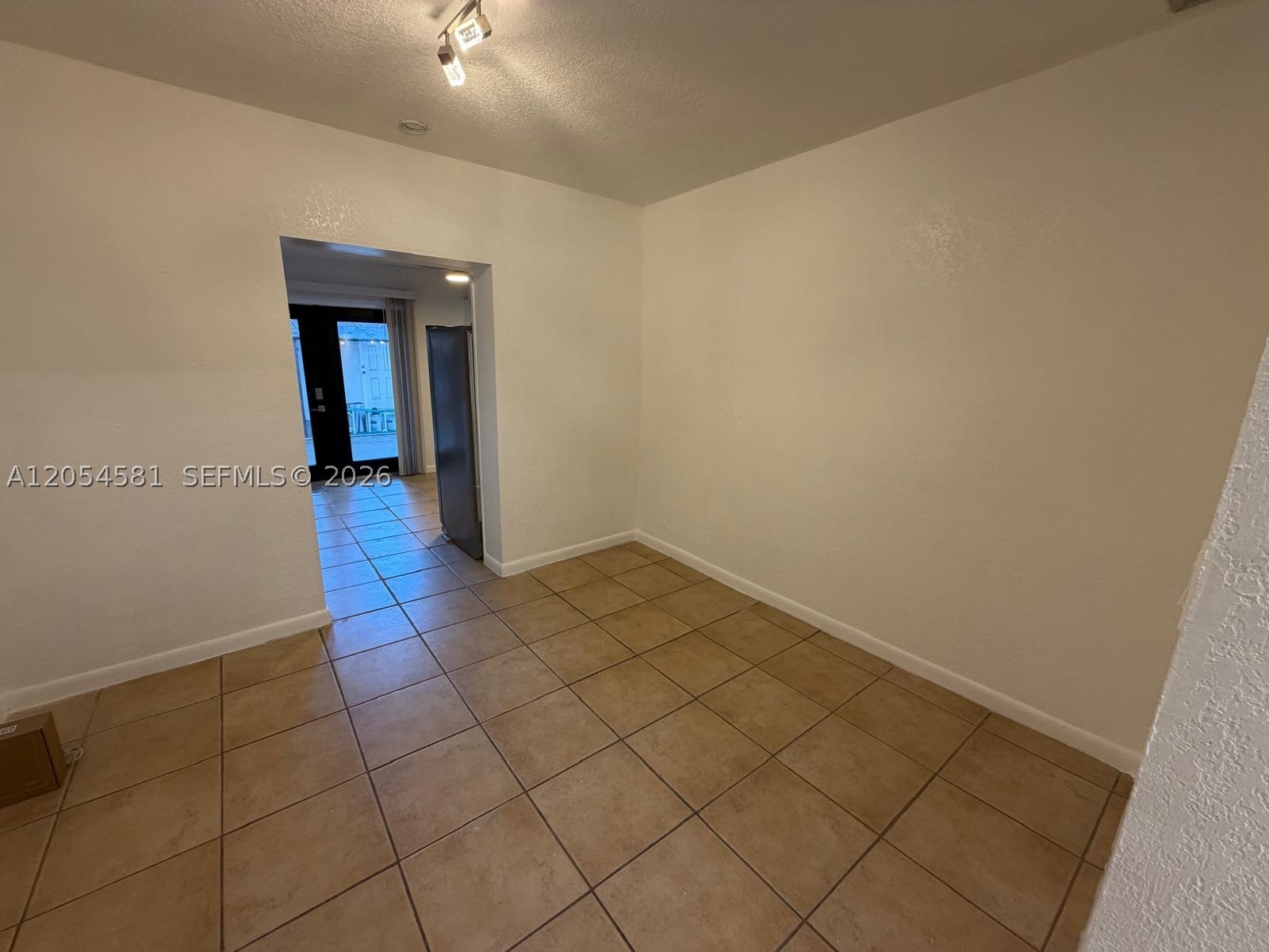 property viewer photo 15