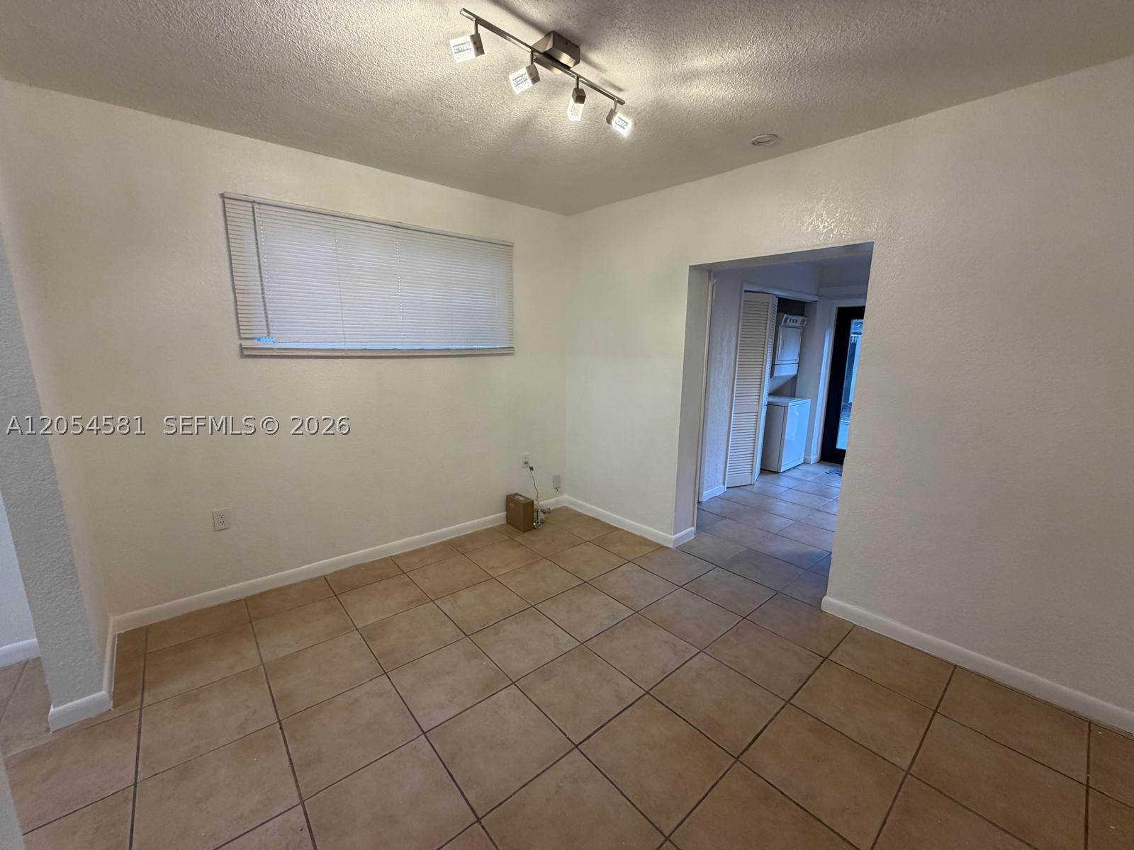 property viewer photo 17