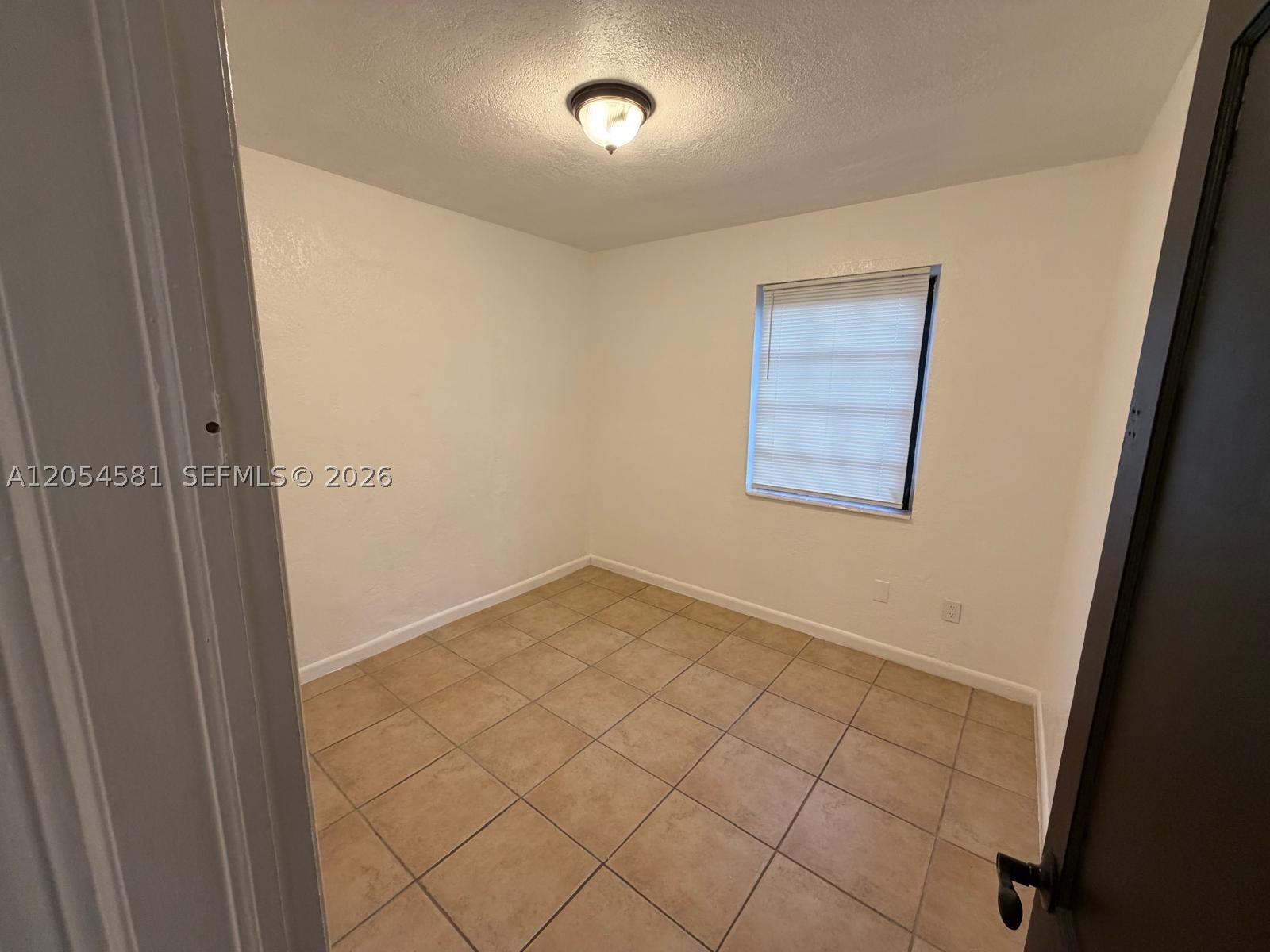 property viewer photo 18