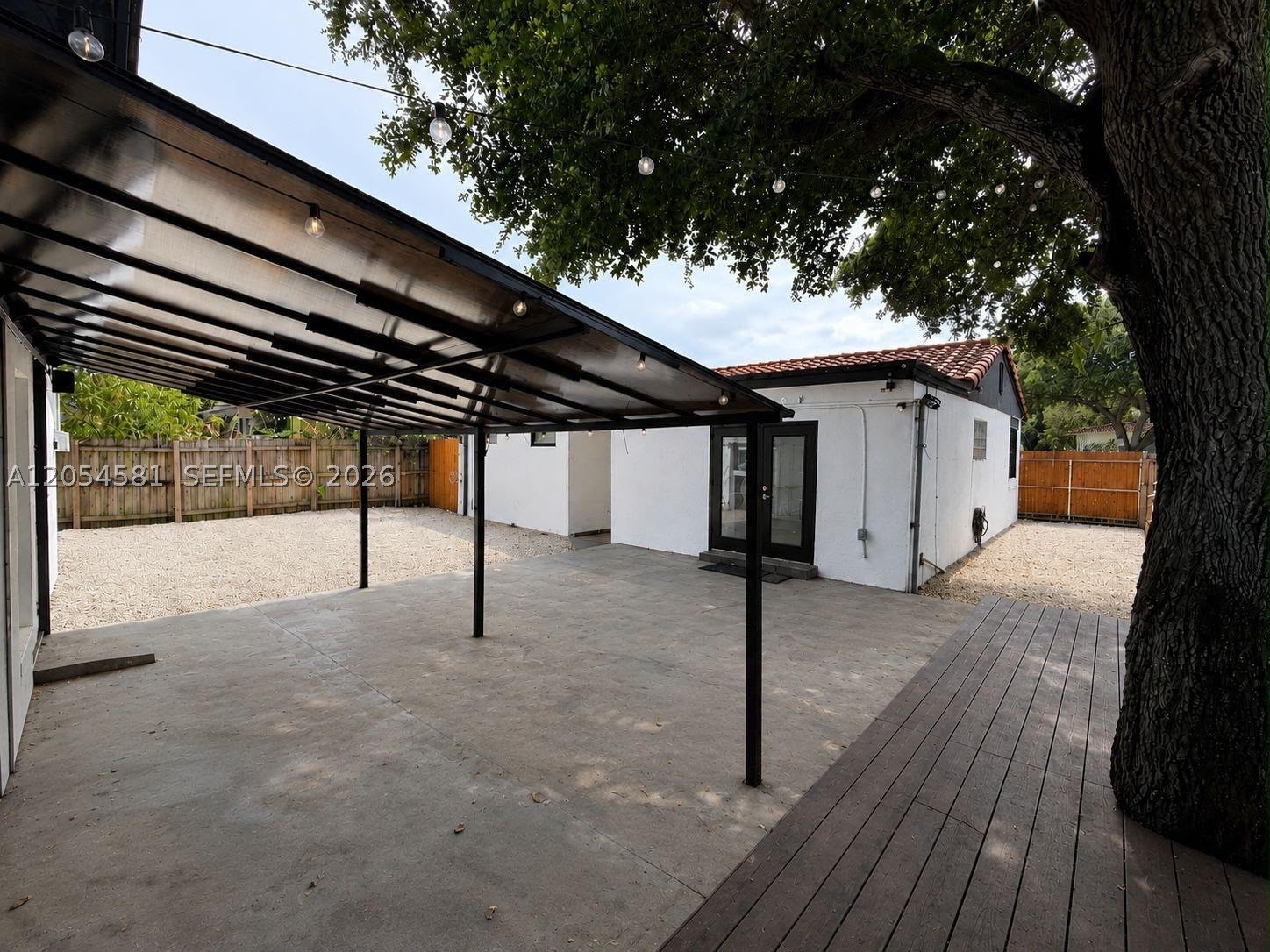 property viewer photo 3