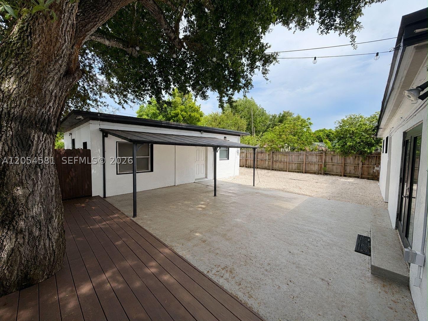property viewer photo 4