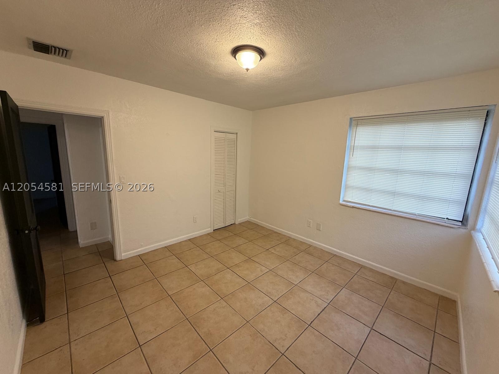 property viewer photo 9
